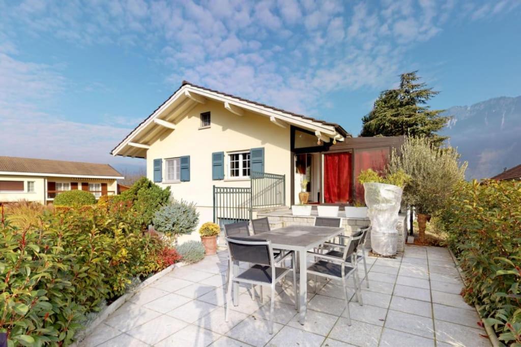 Cheerful Villa With Fireplace, Bath-Tub And Garden Noville Dış mekan fotoğraf